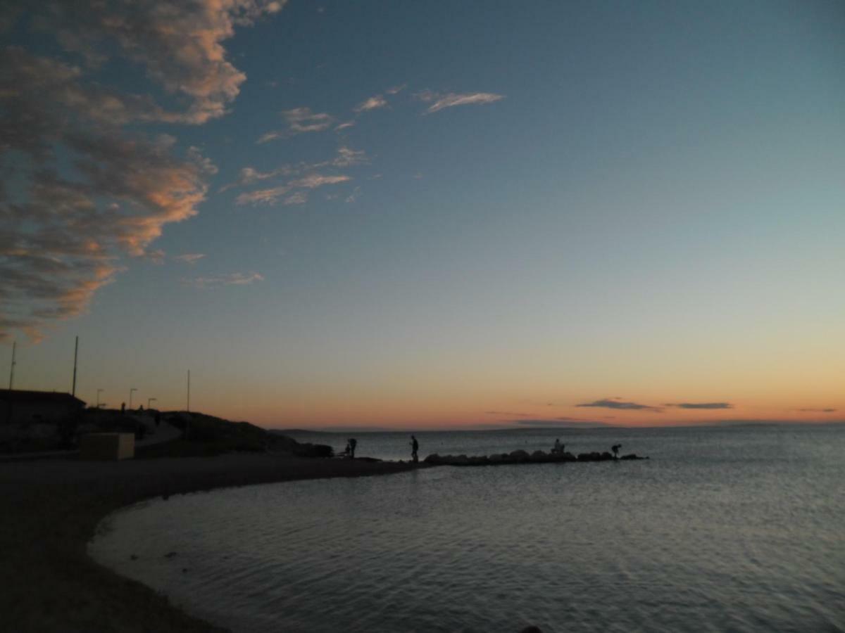 Apartmani Nena Povljana Esterno foto